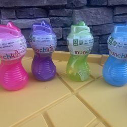 Munchkin Cup With Straw / Vaso Con Popote 