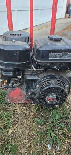 Honda Gx240 8hp horizontal shaft.