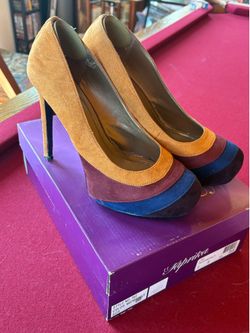Stylish heels, size 9