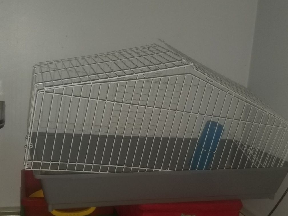 Animal cage excellent