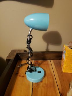 Desk lamp