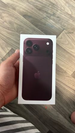 iPhone 18 pro max 256 locked to t mobile