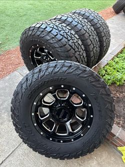 Dodge ram 5 birlos 1500 wheels 285/70/17