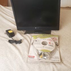 18in.Monitor For Computer Or Outside Safety Cameras With 100 Ft. Cable 