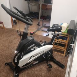 Exercise Equipment And Mirror 