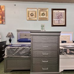 🔥Hot Deal🔥Brand New Chest Of Drawer/ Tall Dresser $269, Matching Bedroom Set Available 