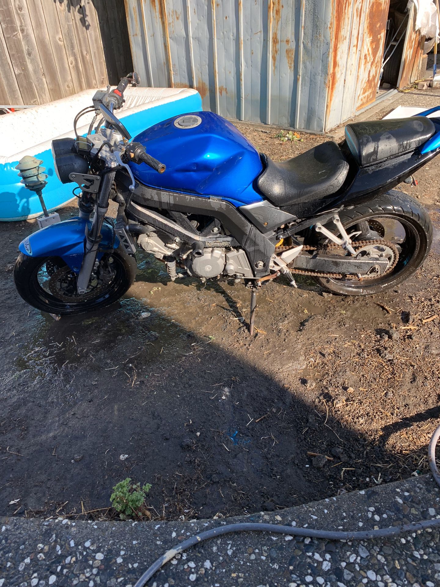 2007 Suzuki svr 650 good condition, runs great! I owe $237 registration. I’m selling it because I need to pay a lawyer for speeding tickets $100 firm