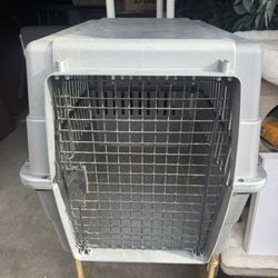 Large Pet Crate / Dog Kennel 