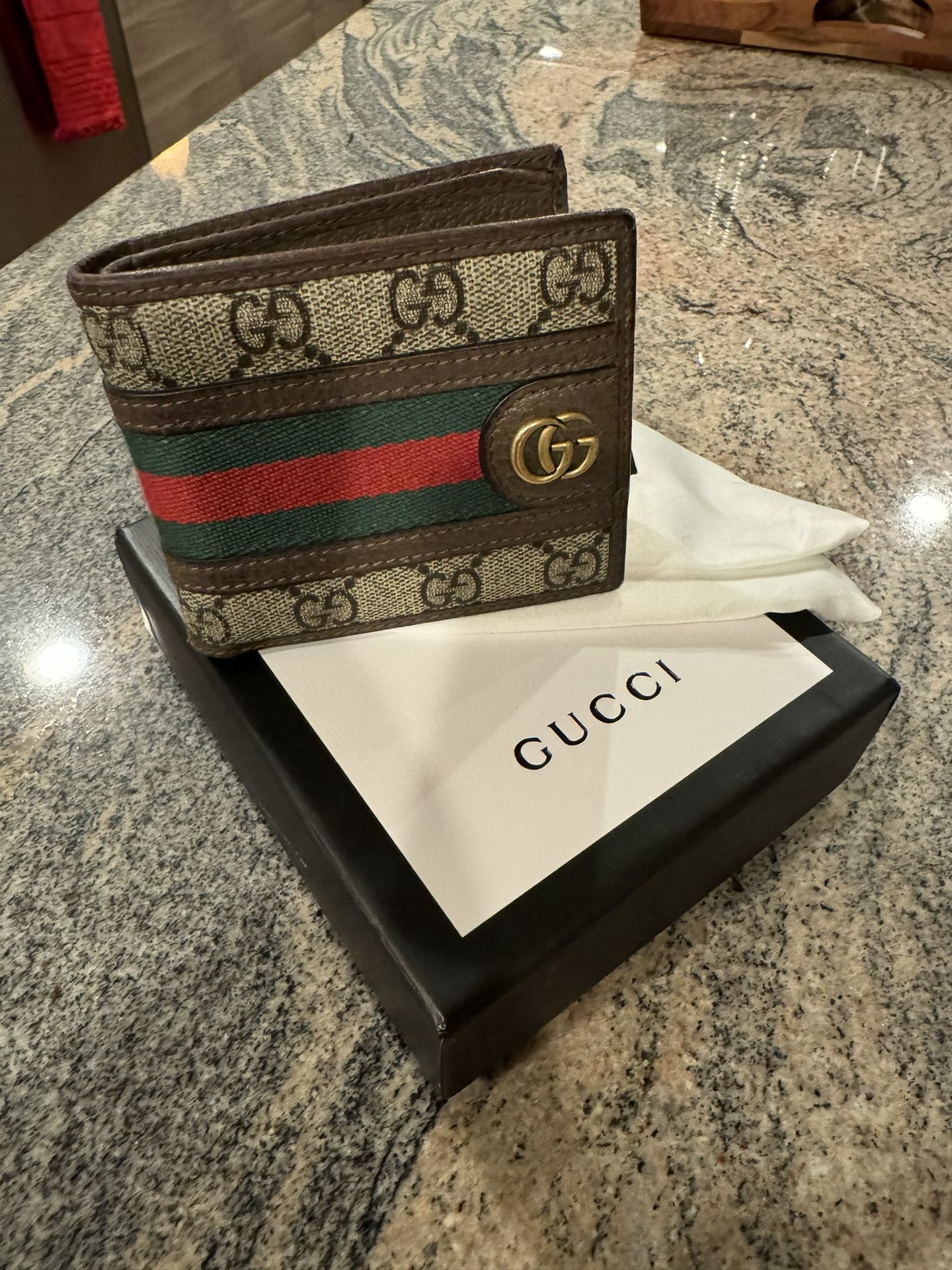Gucci Wallet For Sale 