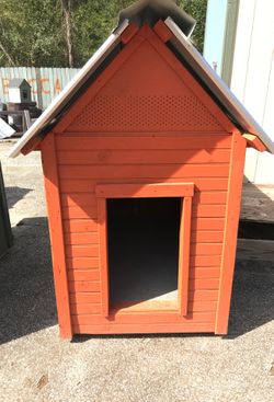 Hermosa cabaña para perro