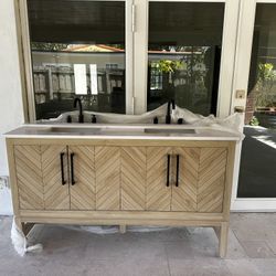 Beautiful. Double Vanity Wood