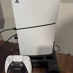 BUNDLE!! PS5 Slim Disc Edition  AND PS Portal Handheld