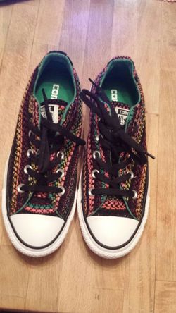 Converse Womens sz 6
