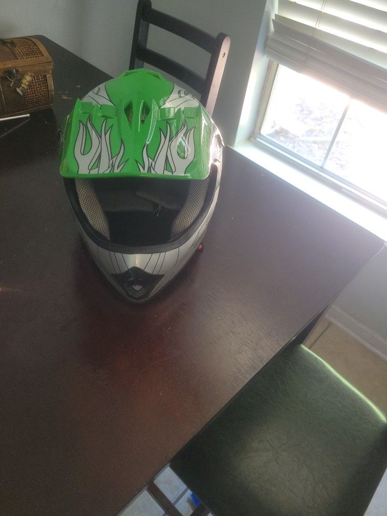 DOT Youth Large Motor Helmet