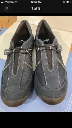 Brand New Womens Clark’s “Privo” Blue Suede Sneakers Size 7.5