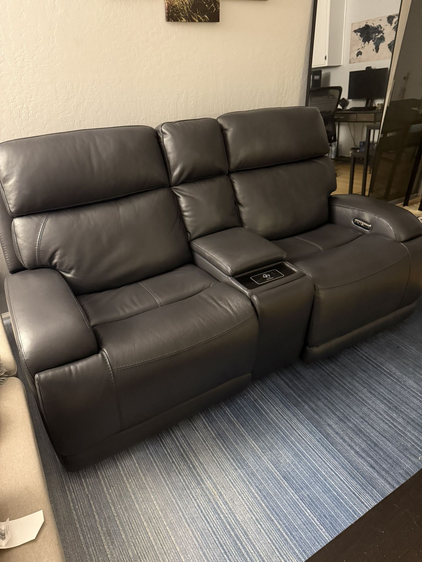Living Spaces Sectional Electric Recliner 