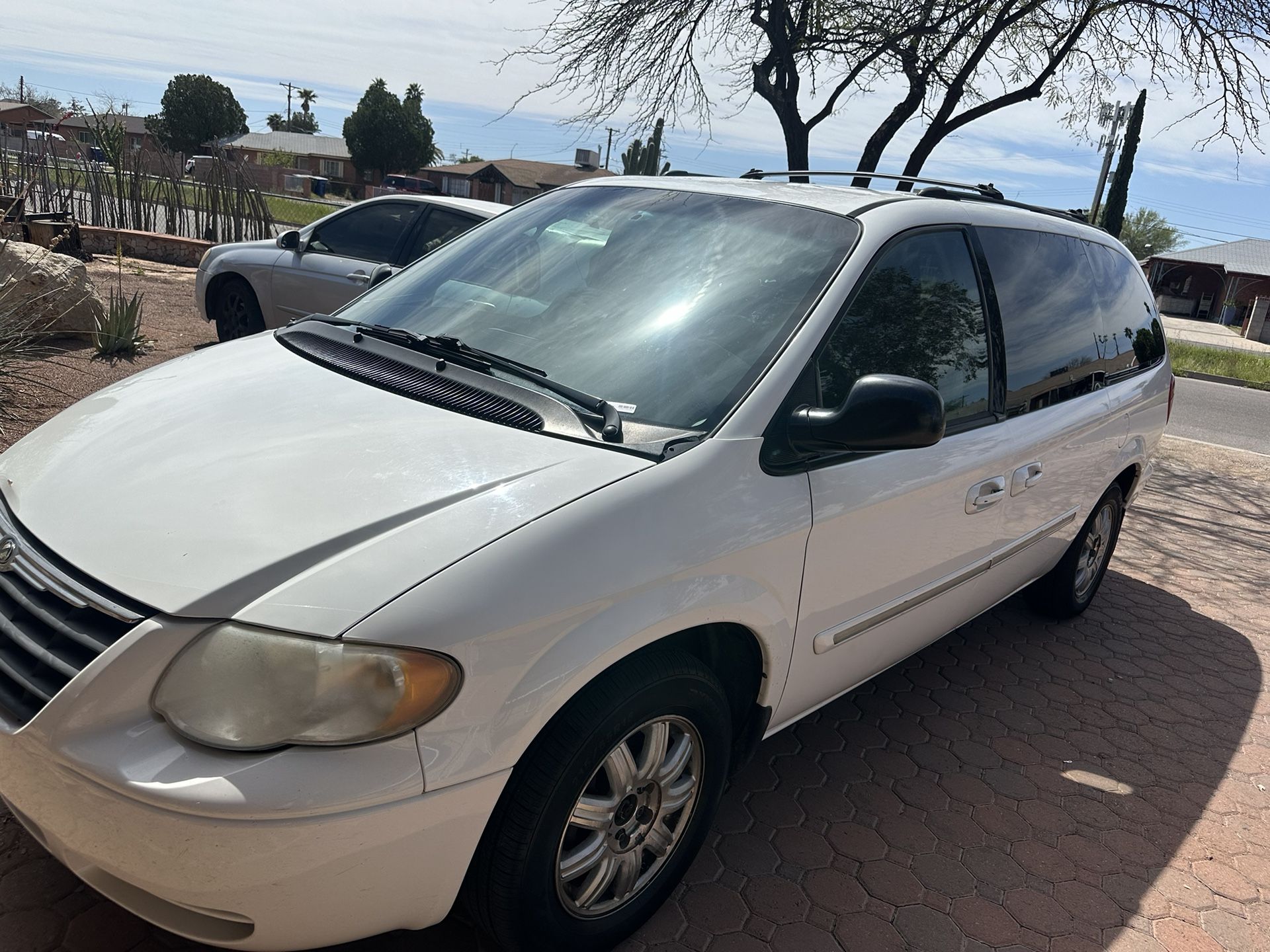 2005 Chrysler Town & Country