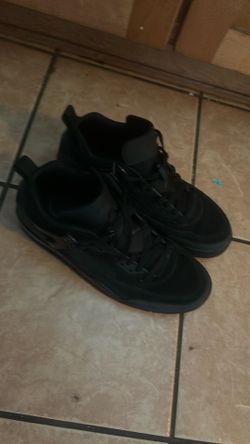 Jordan 4s black