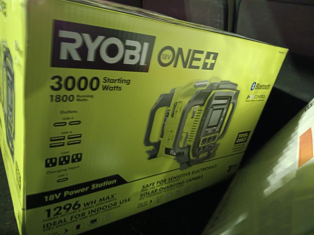 RYOBI NVERTER 3000 WATTS