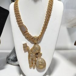 14k gold-plated iced out Cuban Link 20 mm and big money bag pendant