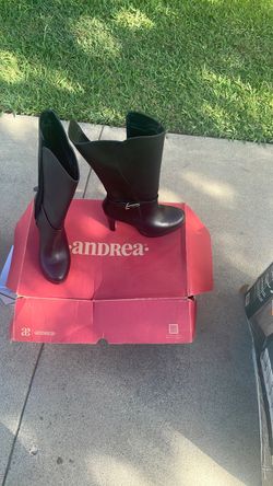Andrea boots