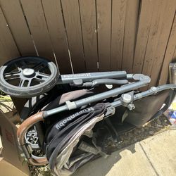 For Parts - UppaBaby Vista Stroller, ***chassis Needs Repair*** 