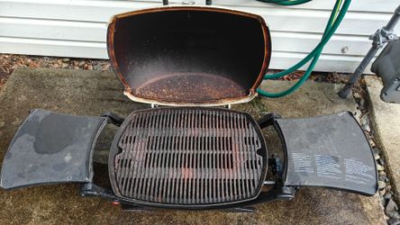 Weber Q 2200 portable propane BBQ