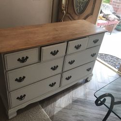 Antique Dresser & 2 Nightstands 