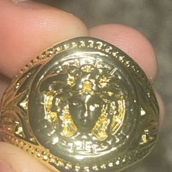 18k Gold Ring 