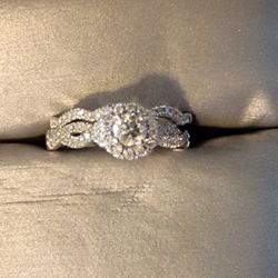 Size 7 Beautiful Ring by Zales Engagement Wedding