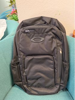 Oakley Backpack - 22L