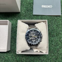 Seiko Essentials Collection Men's Motorsport Chronograph Blue Dial Watch SSB321