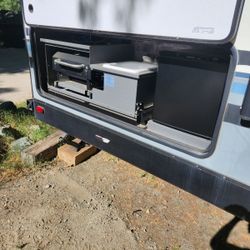 2017 Surveyour Forest RIVER 