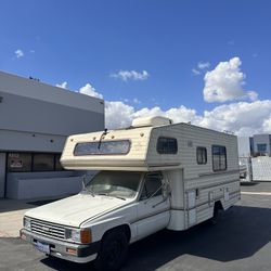 1986 Toyota RV 