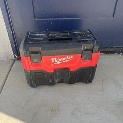 M18 Milwuakee Wet/Dry Vacuum 2 Gal (Tool Only)