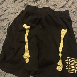 Ee Shorts 