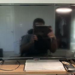 Negotiable - Insignia 24 Inch TV w/ Google Chromecast 