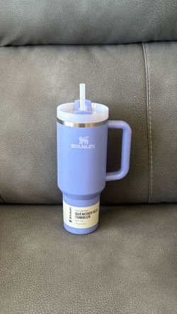 New Stanley 40 oz Hydrangea Purple The Flowstate Quencher 2.0 Tumbler Water Bottle Cup With Straw