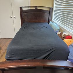 Twin Solid Wood Bed Frame With Twin Trundle