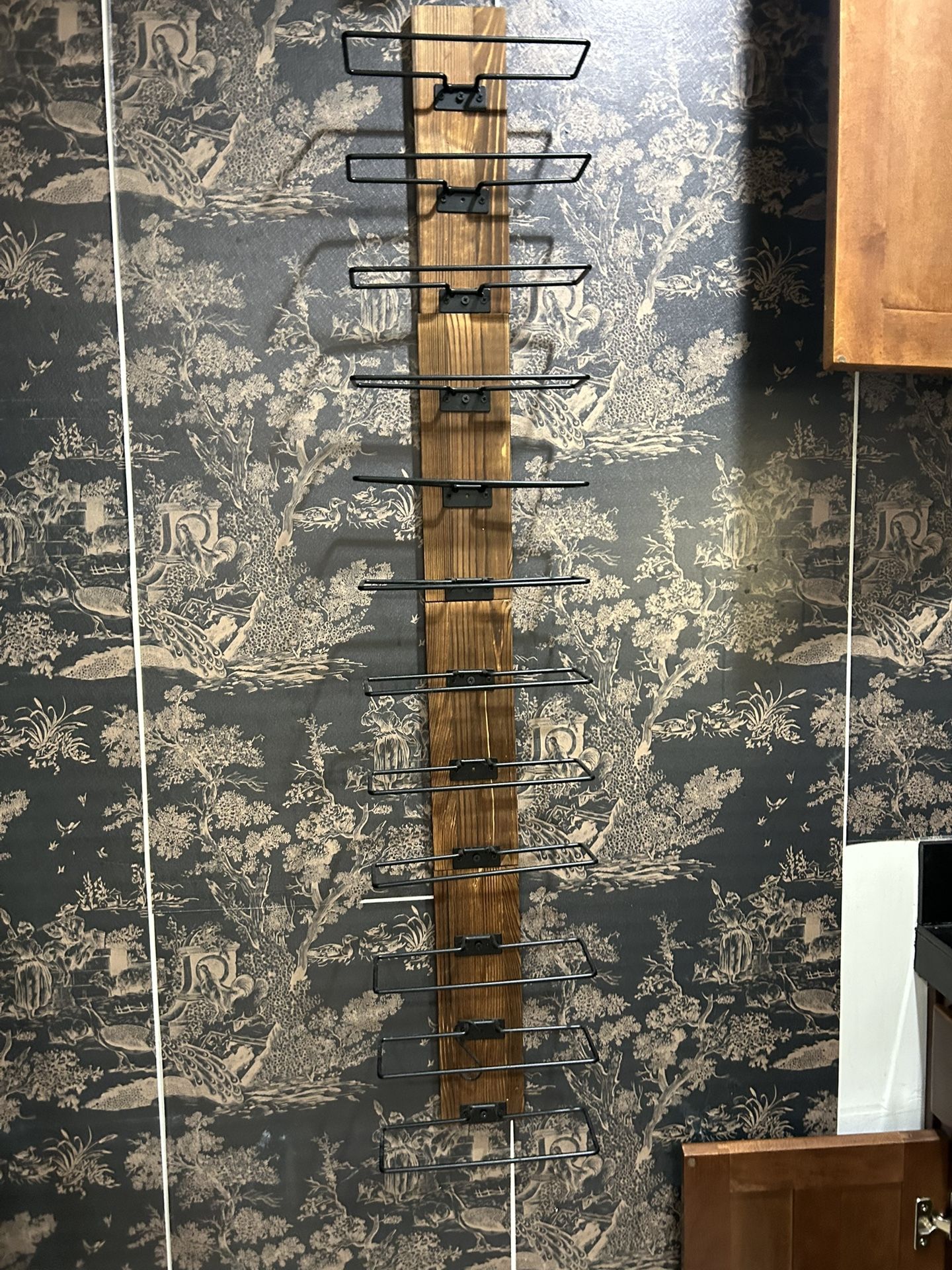 Adjustable Wine Rack