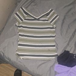 Size Med Girls Tops