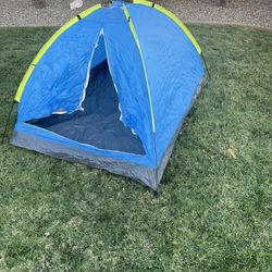 Wakeman 2 Person Camping Hiking Tent EUC 