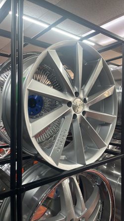 🔥 BRAND NEW 22” Giovanna Wheels – Silver Finish 🔥