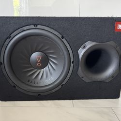 JBL SUBBP12AM - 12” amplified 12” Subwoofer with Sub Level Control, Black