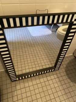 Large Mirror, Pictures and More 31x25,5