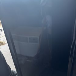 Black Mini Fridge $100 OBO Still under Warranty New On The Inside 