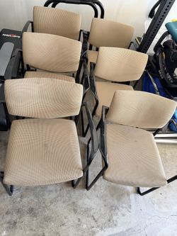 OFFICE CHAIR