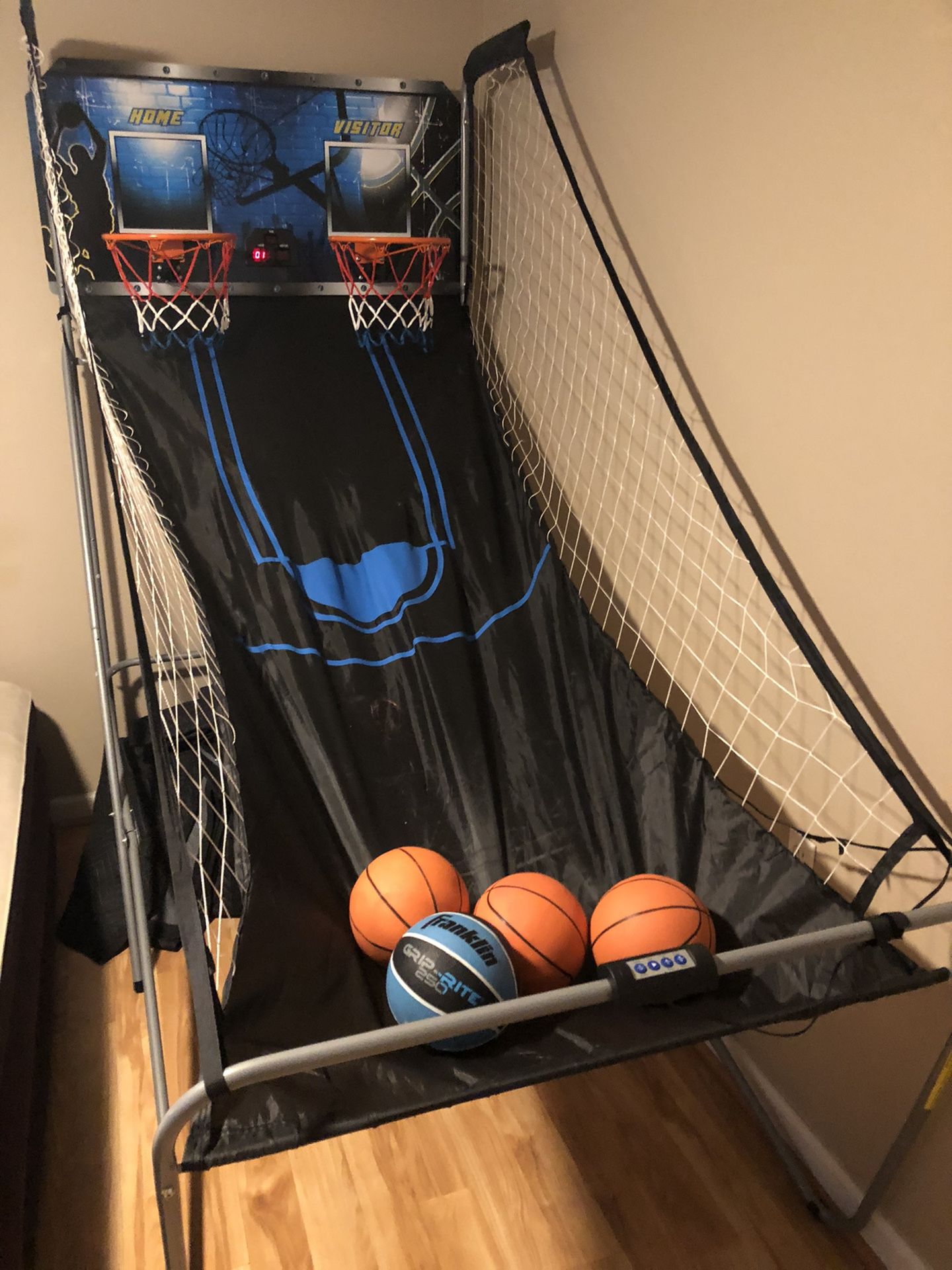 Electronic Basketball 