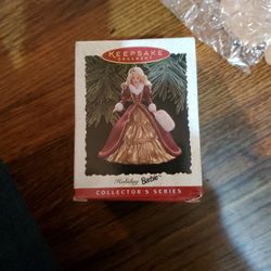 Collector Series Hallmark Keepsake Holiday Barbie 1996