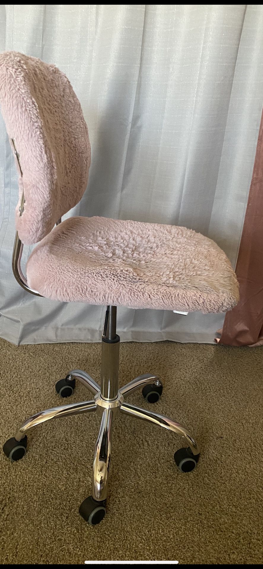 Pink computer chair